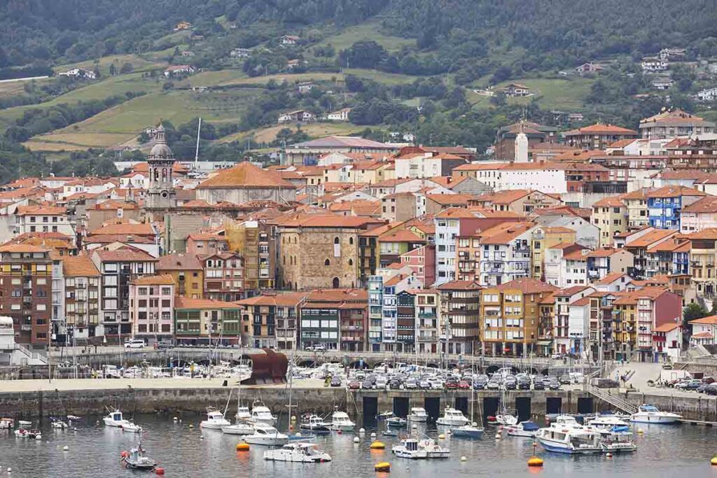 Bermeo, pueblo de Bizkaia con parada de tren